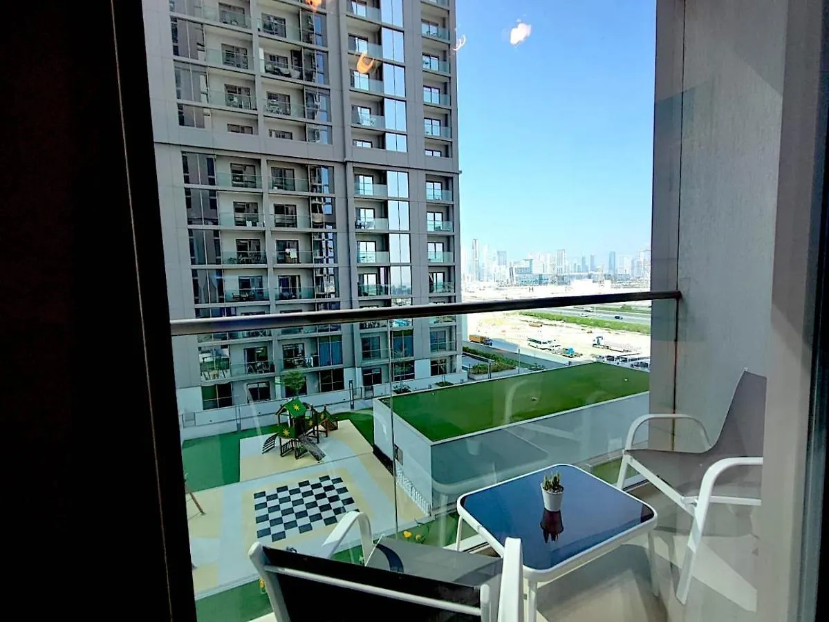 Perfect 1 Bedroom For Family Stay - Close To Downtown Dubai Apartment